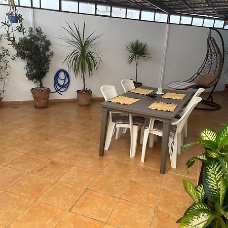 Appartement Elegant Et Climatise Au Centre Avec Terrasse - Proche Plage Et Attractions ! Tanger Eksteriør billede
