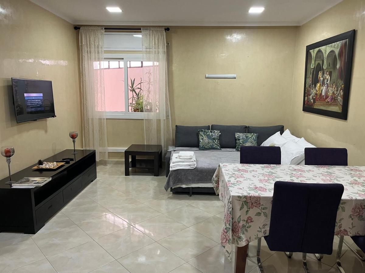 Appartement Elegant Et Climatise Au Centre Avec Terrasse - Proche Plage Et Attractions ! Tanger Eksteriør billede